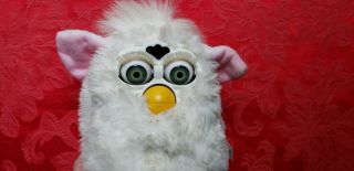 Tiger Electronics 1998 Furby White Model 70 - 800 With Pink Ears And Tag