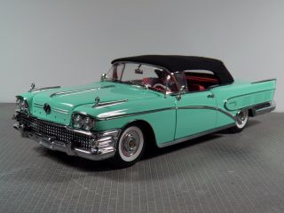1/18 Scale Sunstar Platinum Series 1958 Green/red/black Buick Limited Rag Top