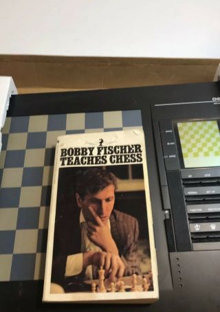 Radio Shack Chess Champion 2150 Electronic Game Gary Kasparov Bobby Fischer Book