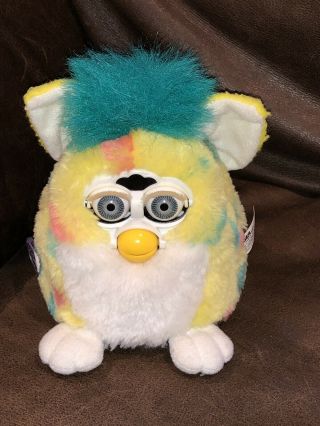 - - Green And Yellow Furby Does Not Work.