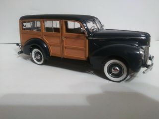 Danbury 1940 Ford Deluxe Station Wagon,  1.  24