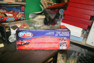 The Dukes of Hazzard 69 Charger General Lee Diecast 1:18 by Joyride 3