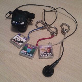 Tiger Electronics Hit Clips Music Player w/3 Hit clips Aaron Carter,  Pink,  6town 6