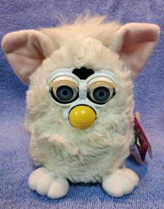 Vintage 1998 Tiger Electronics Furby Battery Operated White With Hangtag