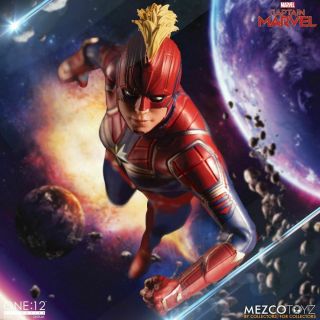 January PRE - ORDER Mezco Toyz One:12 Collective Captain Marvel 4