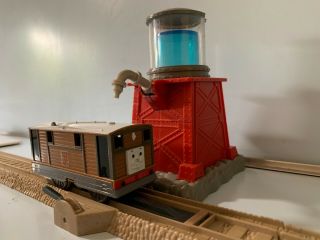 Tomy/trackmaster Thomas & Friends Hit " Water Tower Set W Toby " 2008