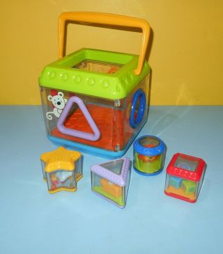Fisher - Price Peek A Blocks Shape Sorter Musical Baby Toy Bucket W/orig Shapes