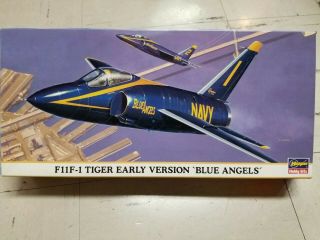 Hasegawa 1/72 Grumman F11f - 1 Tiger Usn Blue Angels Early Version