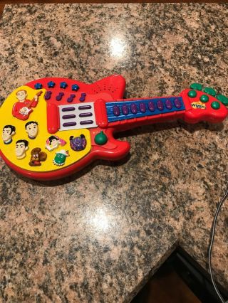 The Wiggles 2003 Musical & Singing Guitar Toy 2 Spin Master.