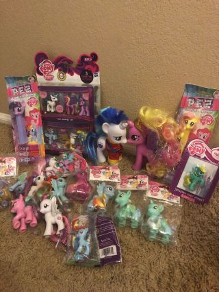 My Little Pony G4 Fashion Style Shining Armor & Princess Cadance And More.  Mlp
