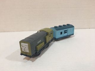 Thomas Motorized Train Dodge With Blue Mail Coach By Trackmaster
