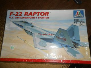 Italeri F - 22 Raptor Fighter Model Parts 1/48