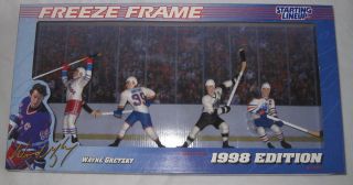 Starting Line Up Wayne Gretzky 4 Figures Freeze Frame No.  71891 Hasbro 1998