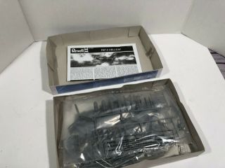 42 - 5262 REVELL 1/48th Scale GRUMMAN F6F - 5 HELLCAT Plastic Model Kit,  READ 5