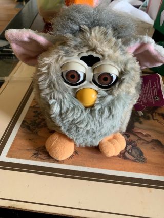 1998 Furby Model 70 - 800 Tiger Electronics Pink And Gray.