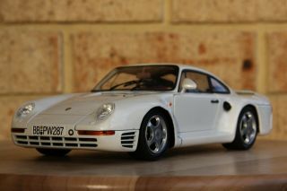 1/18 Exoto Motorbox Porsche 595 Awd Turbo In White