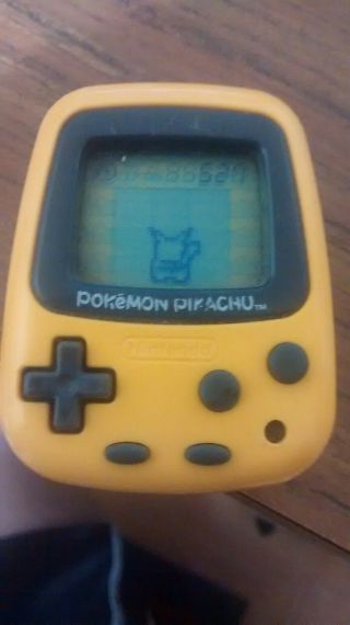 Vintage Rare Nintendo Pokemon Pikachu Virtual Pet