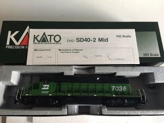 Kato 37 - 6604 Ho Scale Emd Sd40 - 2 Mid Bn 7036 Dcc Ready Locomotive