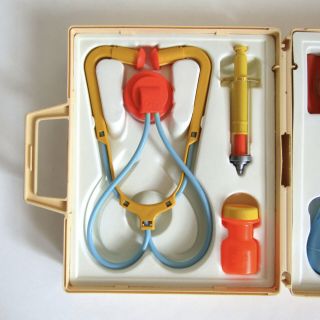 Vintage 1977 Fisher Price Medical Kit Doctor Nurse Toy Set Stethoscope Case 936