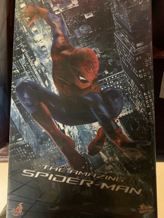 Hot Toys Mms 179 The Spider Man.  Spider Man 1/6 Scale Figure