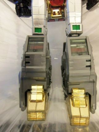 FANS TOYS IRON DIBOTS FT - 04 SCORIA.  99 Complete - missing 1 red face 4