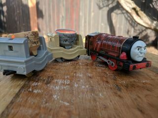 Thomas & Friends Trackmaster - Hurricane With Two Molten Steel Cars That Move