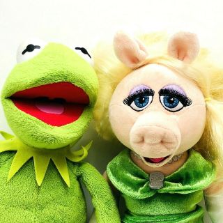Disney Store MISS PIGGY Muppet Most Wanted Emerald Green Dress And Kermit Plush 3