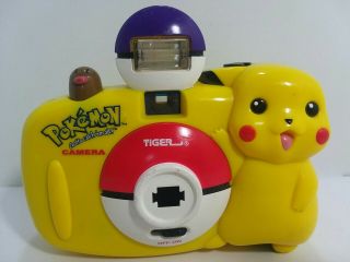 1999 Pokemon Pikachu 35mm Film Camera Tiger Electronics Nintendo As - Is