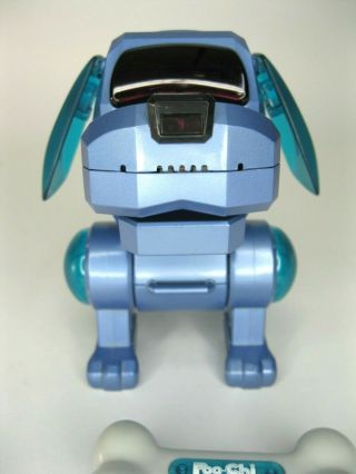 Poo - Chi blue robot dog 1999 Tiger/sega electronics, 5