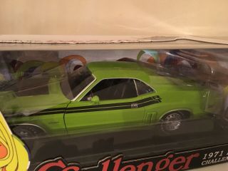 1:18 Dodge Challenger R/t Scat Pack 1971 Go Green Greenlight Diecast Cond