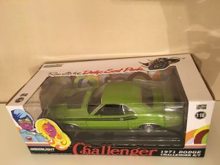 1:18 Dodge Challenger R/T Scat Pack 1971 Go Green Greenlight Diecast Cond 3