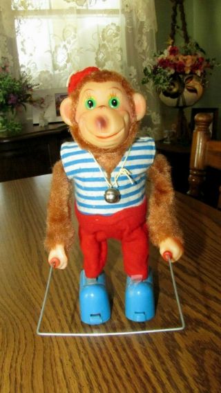 Vintage Monkey Jump Jumping Rope Battery Operated 9 1/2 " Tall 1950 