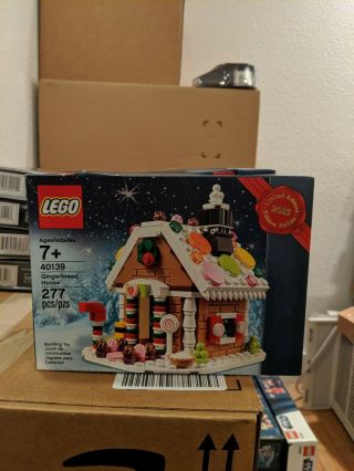 Lego 40139 2015 Limited Edition Christmas Holiday Gingerbread House 277pcs