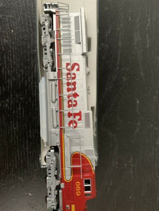 kato n scale locomotive c44 - 9w Santa Fe 669 5