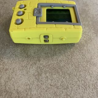 Bandai Digimon Tamagotchi 1997 Yellow Rare Virtual Pet 5