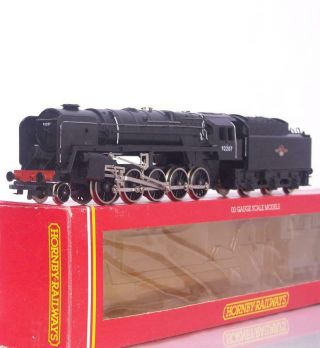 Hornby R330 Oo Gauge - Br Black Livery 2 - 10 - 0 Class 9f Locomotive No.  92207