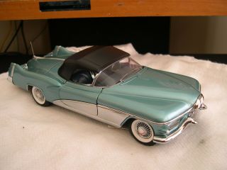 Franklin 1951 Buick Lesabre Show Car In Styro W/box.  Displayed