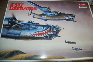 1/72 Academy Minicraft Consolidated B - 24j Liberator,  Extra Decal See Details