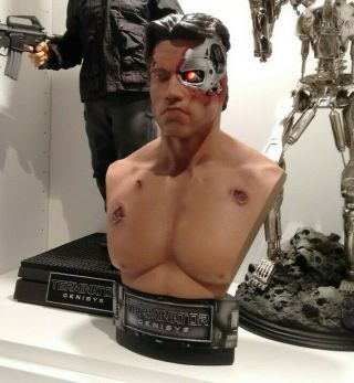 Terminator Genisys 1/2 Bust Statue Battle Damage Chronicle Collectibles 2