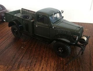 Danbury 1/24th scale 1946 Dodge Power Wagon Die Cast Truck Collectable 2
