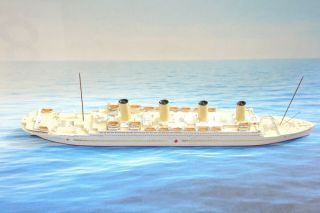 Albatros ? Britannic 150 Al 8.  5 " Lead Ship Model 1:1200 - 1250 Miniature Detailed