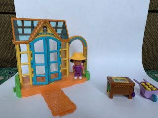Dora The Explorer Dollhouse Talking Green House Flower Garden With Accessories