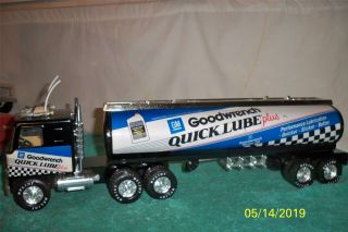 Nylint GM Goodwrench Quick Lube Plus Tanker Transporter Semi - Truck 21 1/2 