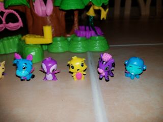 Hatchimals Hatchery Nursery Playset with 8 Figures and 1 Nest 3