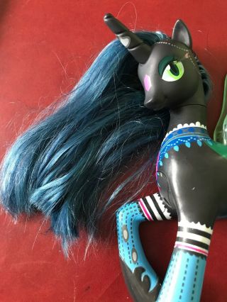 My Little Pony Talking Queen Chrysalis Black Unicorn Light Up Wings 5
