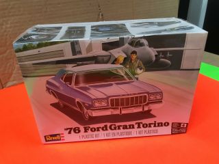 Revell 1/25 Scale 1976 Ford Gran Torino Model Kit