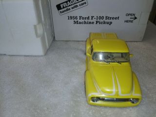Danbury 1:24 Scale 1956 Ford F - 100 Street Machine Pickup Yellow