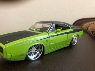 Jada 1970 Dodge Charger R/t 1/24 Scale 2003 Release No Headlite Version Htf