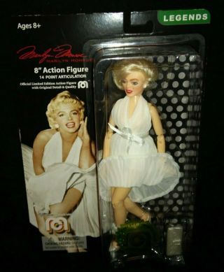 Marilyn Monroe - Classic 8 " Mego Action Figure 8989 / Hollywood Icon & Model
