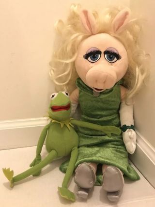 2pc Disney Store Muppets Most Wanted Plush 19 " Miss Piggy Doll & Kermit Frog